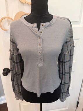 Waffle Knit Henley Top with Plaid Balloon Sleeves - Gray